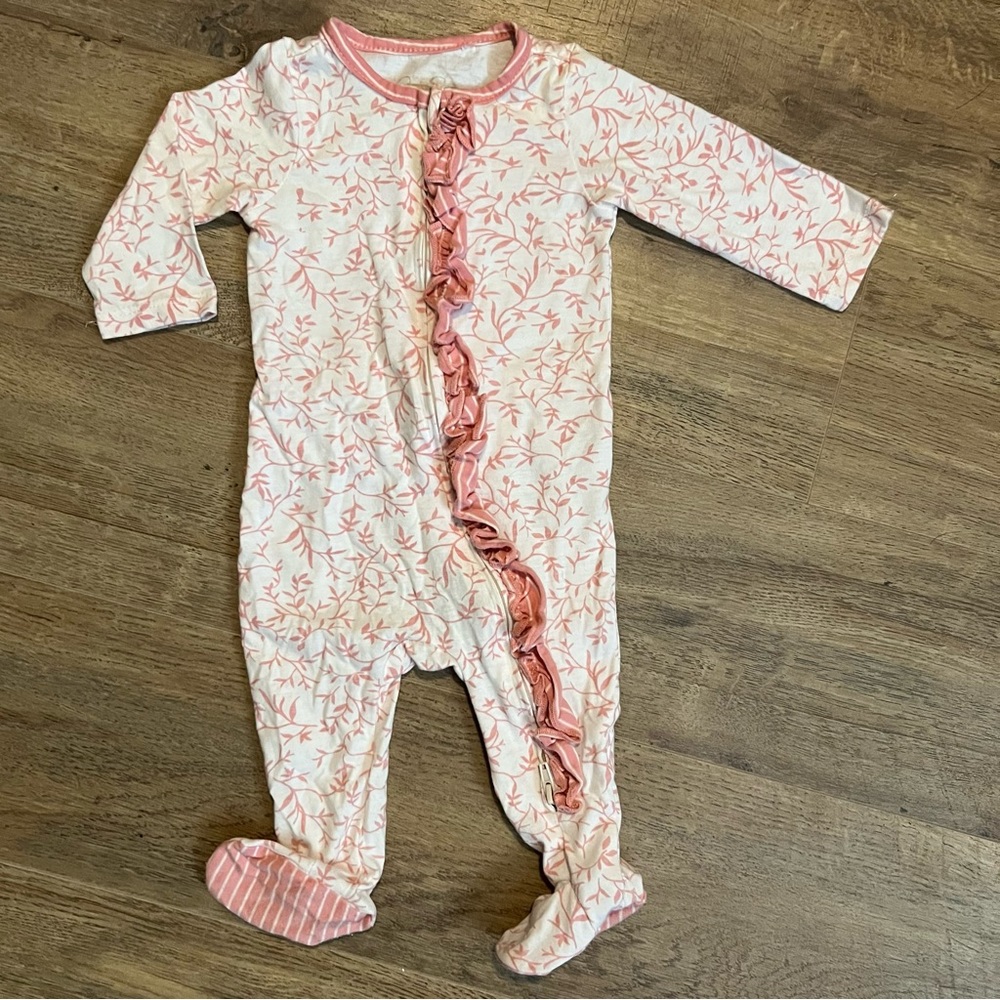 Jessica Simpson Zipper Footie Outfit, size 3/6 months